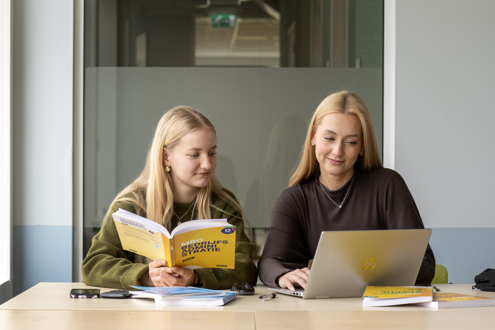 controller 26-04-6755 Junior Financieel Controller (Business Administration & Control Specialist)