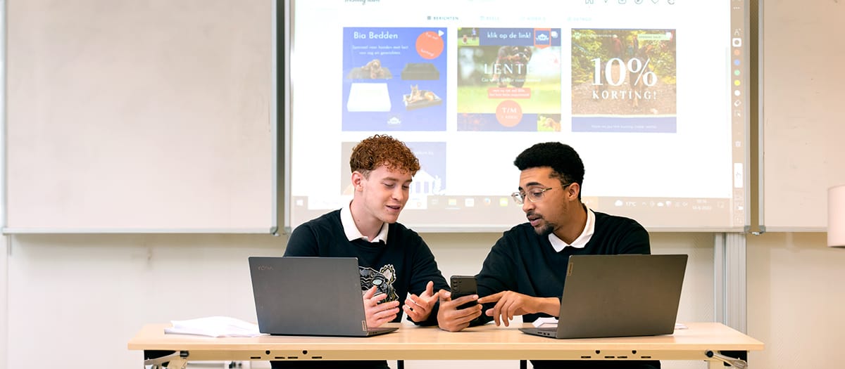 Marketing & Social Media Specialist